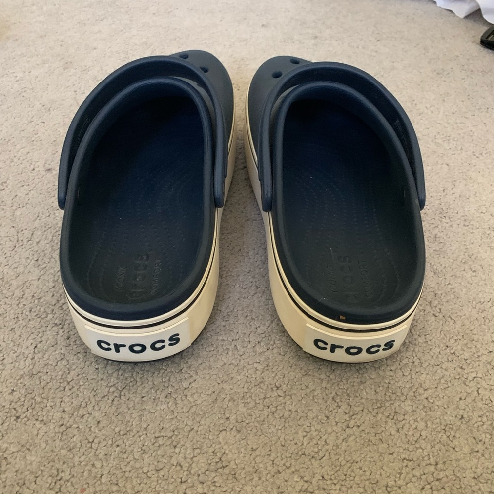 navy blue platform crocs - Picture 2 of 4